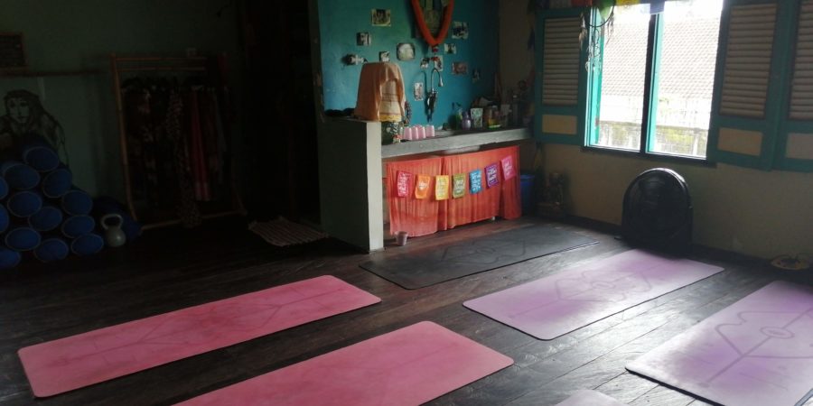 Studio Yoga 108