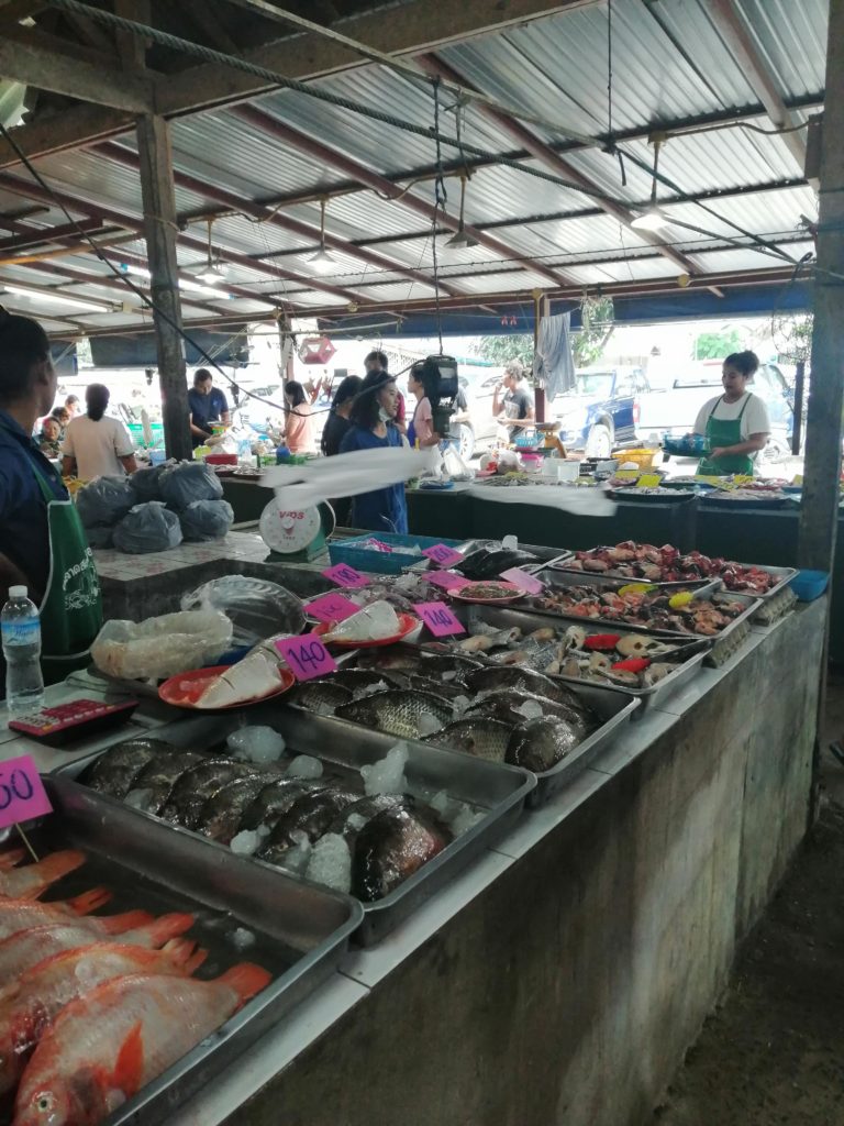 Mae Nam Afternoon Market